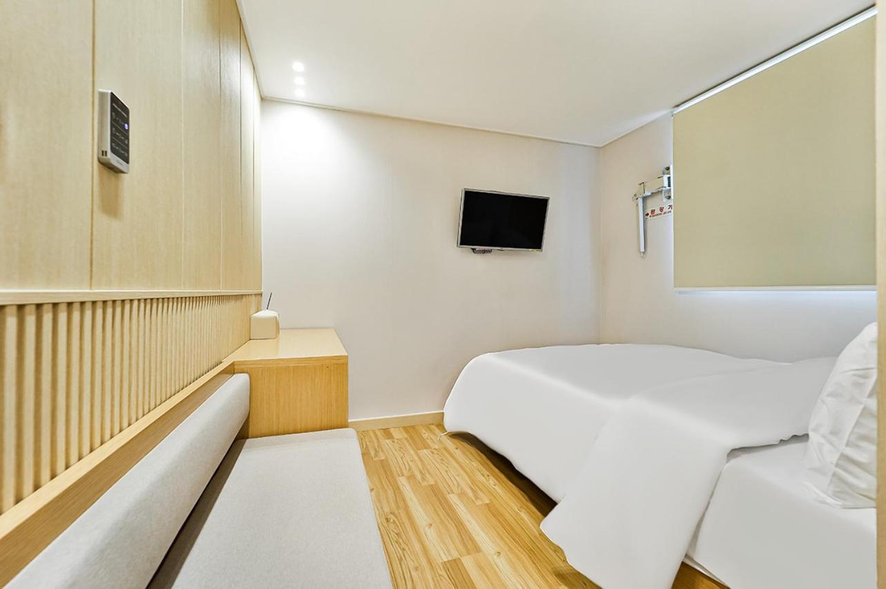 Gyeongju Hotel Gonggan Exterior photo