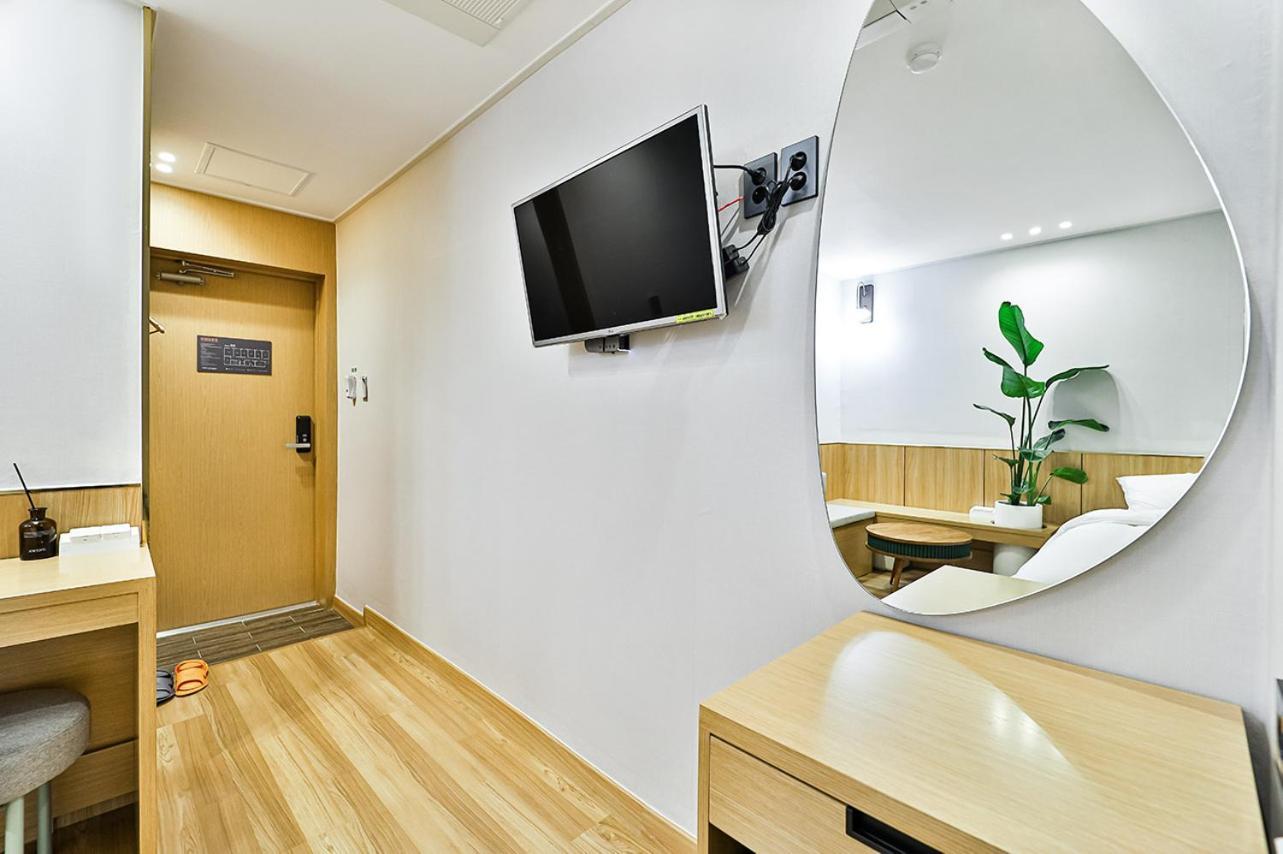 Gyeongju Hotel Gonggan Exterior photo