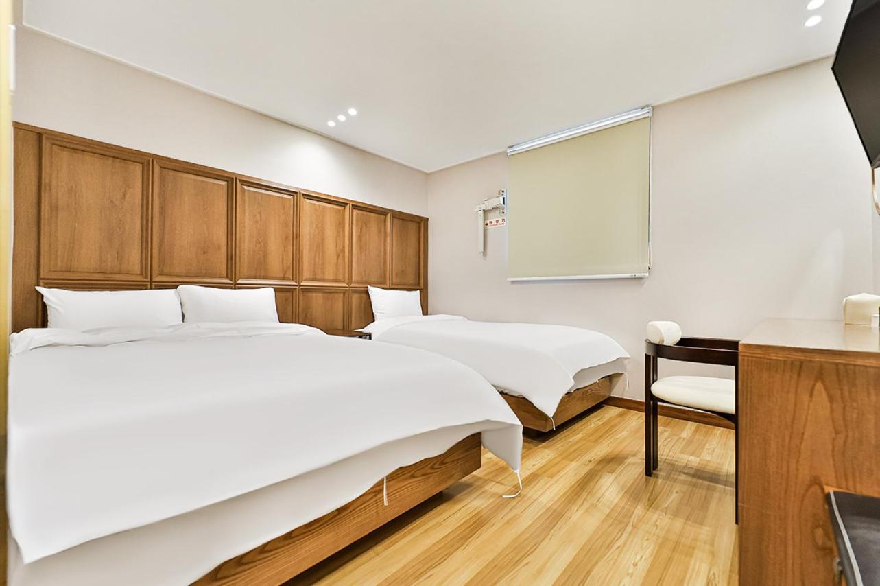 Gyeongju Hotel Gonggan Exterior photo
