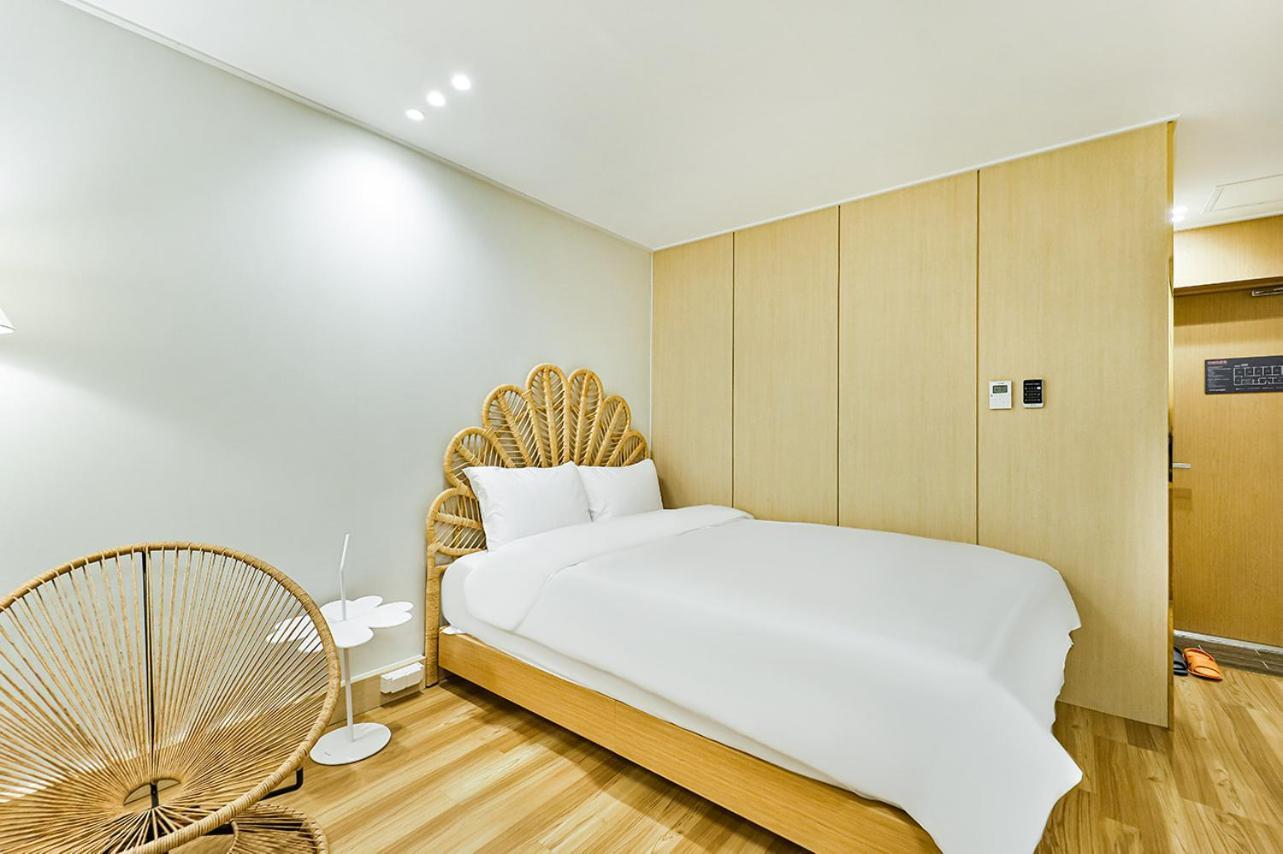 Gyeongju Hotel Gonggan Exterior photo