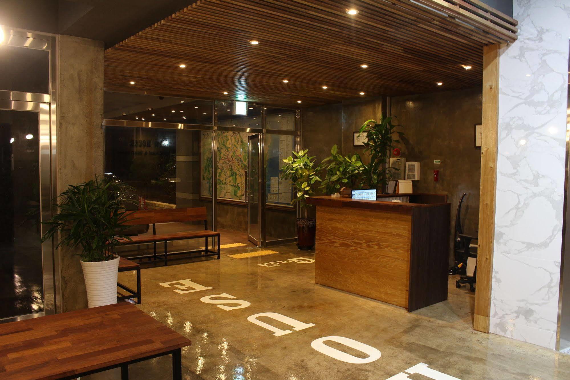 Gyeongju Hotel Gonggan Exterior photo